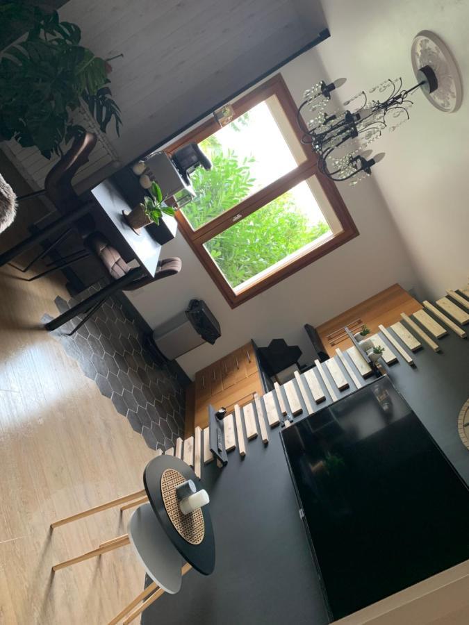 V&V Lodge 阿尔比让 外观 照片